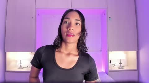 anaacollins_ online show from 20, 4, 2026