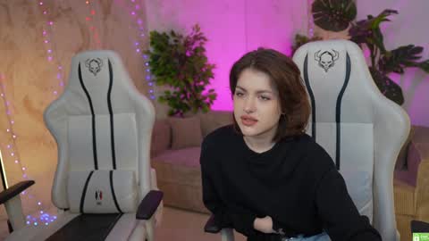 Sweet girls online show from 28, 1, 2025