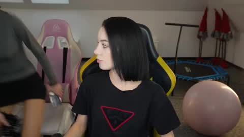 Sweet girls online show from 6, 11, 2025