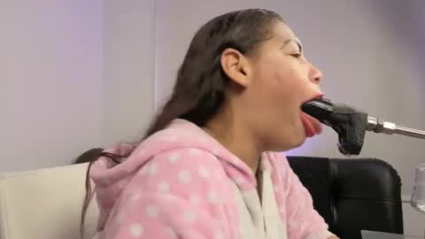 Anabel Alice Gandara online show from 5, 3, 2026