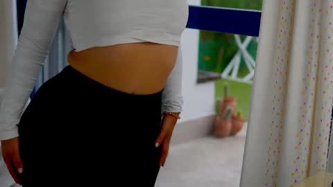 anabelcurvy online show from 5, 11, 2025