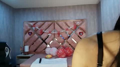 HI I AM ANABELL online show from 15, 9, 2025