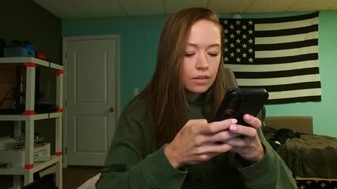 Snapshot of anabelleleigh chatting on 4, 12, 2024 Anabelleleigh online show from 4, 12, 2024