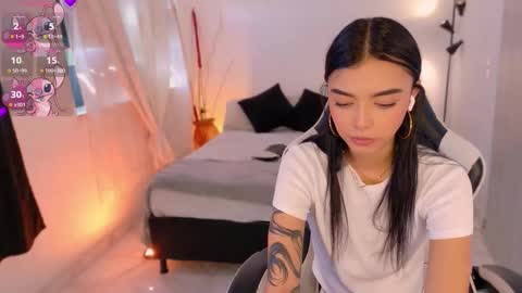 ANABEL WOLF  online show from 18, 11, 2025