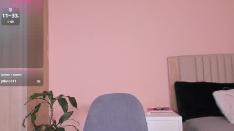 Snapshot of anahenao chatting on 8, 3, 2025 Ana Henao or Annie... Follow me ahenaocb Insta X online show from 8, 3, 2025