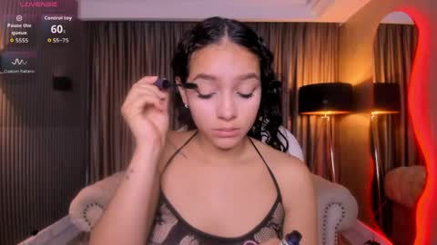 Snapshot of anahi_curlie1 chatting on 22, 5, 2026 Anahi Curlie online show from 22, 5, 2026
