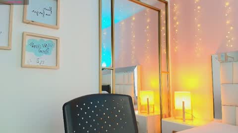 Anahi  online show from 7, 4, 2026