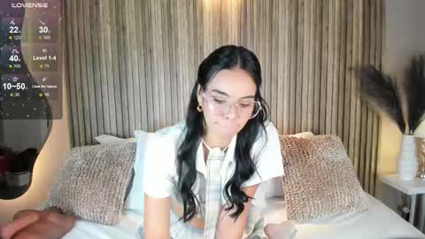 Snapshot of anahinclar chatting on 14, 10, 2025 Anahin online show from 14, 10, 2025