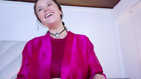 Anaise  online show from 17, 12, 2025