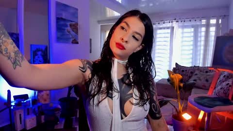 Mariana  online show from 8, 2, 2025