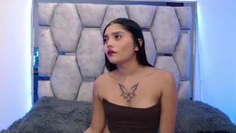 Snapshot of analymilles chatting on 21, 10, 2025 analymilles online show from 21, 10, 2025