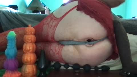 Snapshot of analzilla chatting on 11, 9, 2025 Mandy online show from 11, 9, 2025