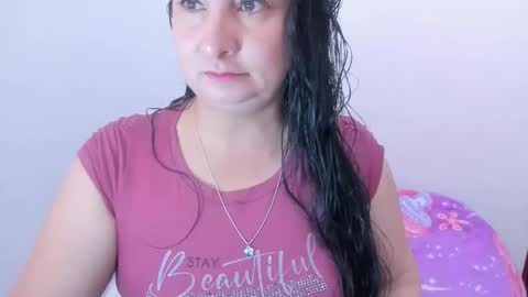 Snapshot of anamaria288 chatting on 2, 12, 2025 anamaria288 online show from 2, 12, 2025