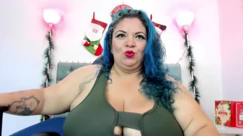 Snapshot of anamariiarios chatting on 16, 12, 2024 Ana Maria online show from 16, 12, 2024