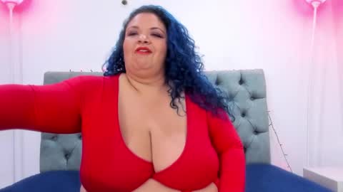 Snapshot of anamariiarios chatting on 16, 1, 2025 Ana Maria online show from 16, 1, 2025