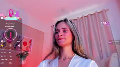 Snapshot of anaskinny chatting on 6, 3, 2025 Ana online show from 6, 3, 2025
