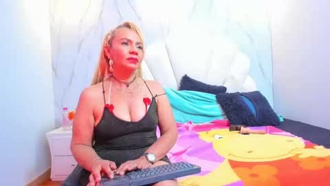 Snapshot of anastasiataylor_ chatting on 2, 3, 2025 Ana 3 online show from 2, 3, 2025
