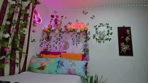 Independent online show from 5, 10, 2025