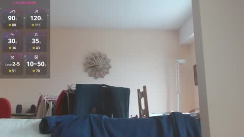 Snapshot of anax69 chatting on 19, 10, 2025 mario online show from 19, 10, 2025