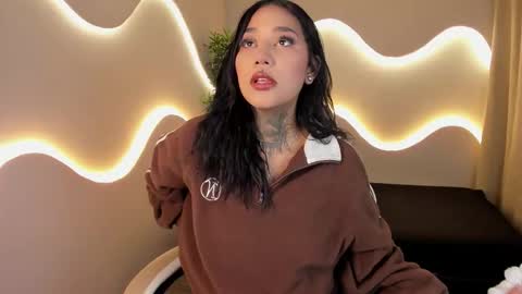 Snapshot of anaya_olyx chatting on 18, 9, 2025 anaya_olyx online show from 18, 9, 2025