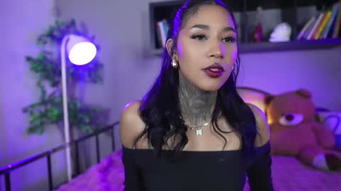 Snapshot of anaya_olyx chatting on 10, 10, 2025 anaya_olyx online show from 10, 10, 2025