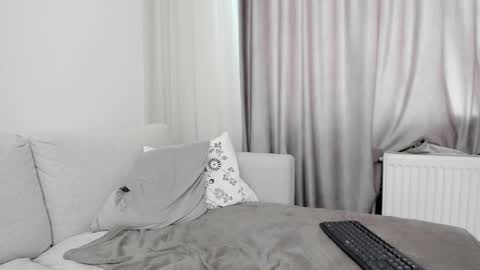 Snapshot of anayscaandy chatting on 12, 2, 2025 Andreea online show from 12, 2, 2025