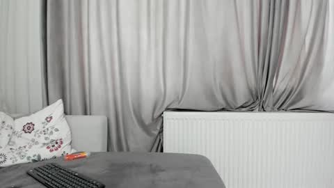 Snapshot of anayscaandy chatting on 17, 2, 2025 Andreea online show from 17, 2, 2025