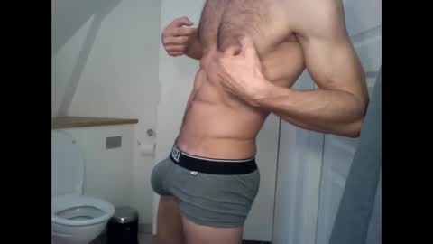 Snapshot of and_andys chatting on 5, 10, 2025 and_andys online show from 5, 10, 2025