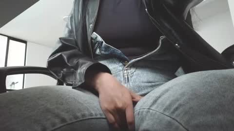   online show from 27, 3, 2026