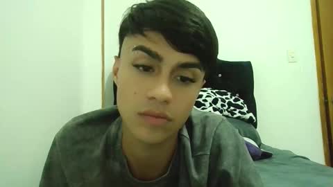 Snapshot of anddy_grey1 chatting on 1, 3, 2025 Dani 3 online show from 1, 3, 2025