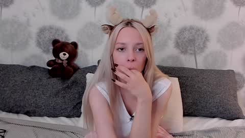 andneveragain online show from 26, 1, 2025