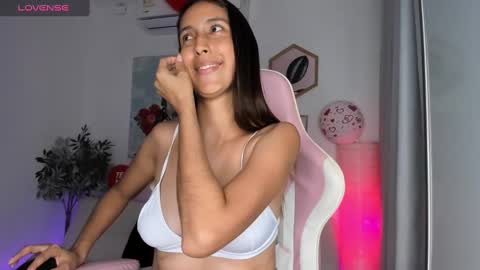 Snapshot of andre_sky_ chatting on 11, 2, 2025 A l e online show from 11, 2, 2025