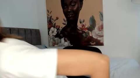 Snapshot of andre_sky_ chatting on 21, 9, 2025 A l e online show from 21, 9, 2025