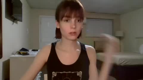 Snapshot of andrea_davenport chatting on 5, 3, 2025 andrea online show from 5, 3, 2025