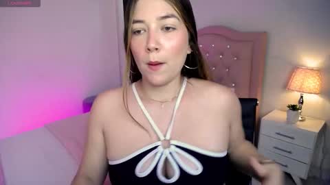 Snapshot of andrea_garciat chatting on 18, 11, 2025 Andrea online show from 18, 11, 2025