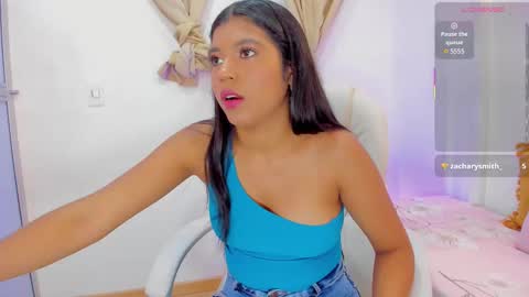 Snapshot of andrea_sancheez chatting on 7, 11, 2025 Andrea online show from 7, 11, 2025