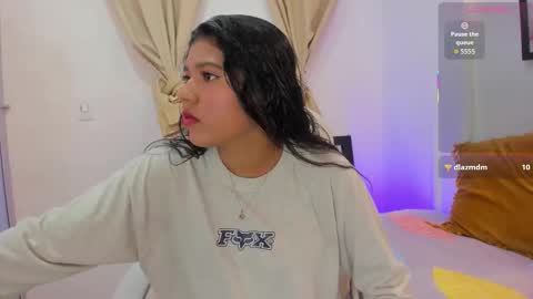 Snapshot of andrea_sancheez chatting on 12, 11, 2025 Andrea online show from 12, 11, 2025