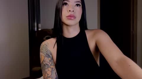 Snapshot of andrea_torres_ chatting on 12, 11, 2025 online show from 12, 11, 2025