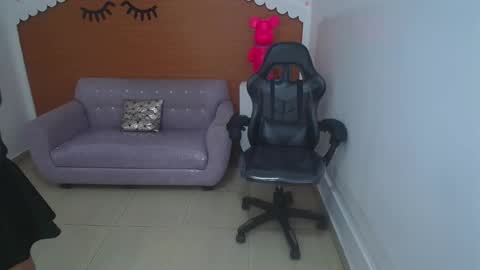 Snapshot of andrea_torres_t chatting on 6, 3, 2025 Andrea online show from 6, 3, 2025