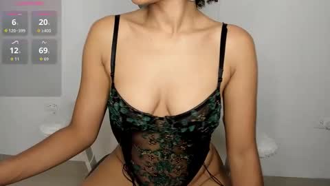 Snapshot of andrearboleda chatting on 27, 10, 2025 Andrea online show from 27, 10, 2025