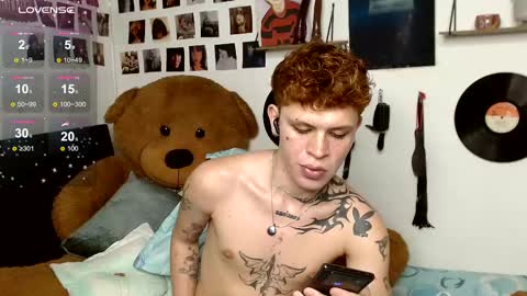 Snapshot of andreewwolffman chatting on 11, 3, 2025 Andrew online show from 11, 3, 2025