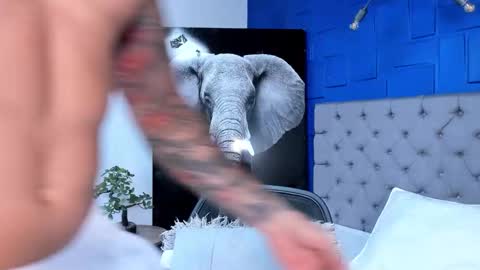 insta andres clark  online show from 24, 9, 2025