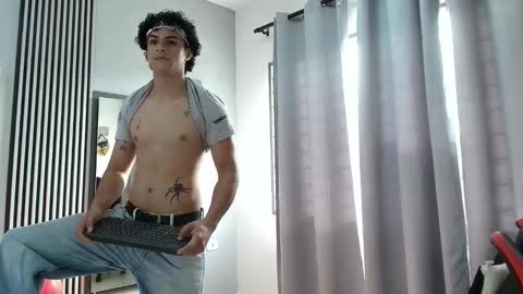 Snapshot of andres_cream chatting on 22, 9, 2025 andres_cream online show from 22, 9, 2025