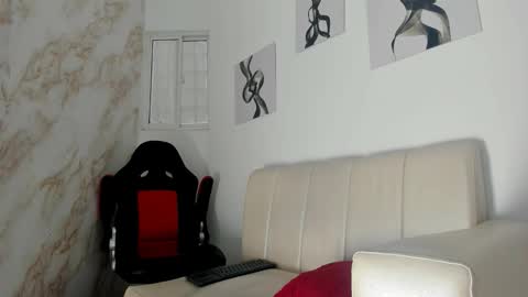 Snapshot of andres_cream chatting on 12, 10, 2025 andres_cream online show from 12, 10, 2025