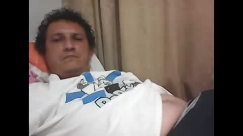 Snapshot of andresfloga chatting on 27, 10, 2025 andresfloga online show from 27, 10, 2025