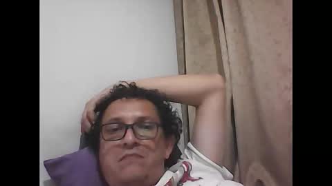 Snapshot of andresfloga chatting on 23, 12, 2025 andresfloga online show from 23, 12, 2025