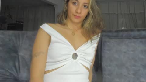 Snapshot of andresgiraldo1 chatting on 28, 2, 2025 Isa --------- online show from 28, 2, 2025