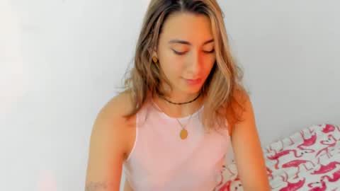 Snapshot of andresgiraldo1 chatting on 8, 3, 2025 Isa --------- online show from 8, 3, 2025