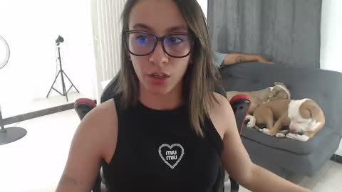 Snapshot of andresgiraldo1 chatting on 17, 9, 2025 Isa --------- online show from 17, 9, 2025