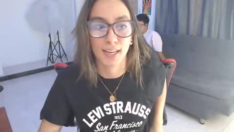 Snapshot of andresgiraldo1 chatting on 21, 9, 2025 Isa --------- online show from 21, 9, 2025